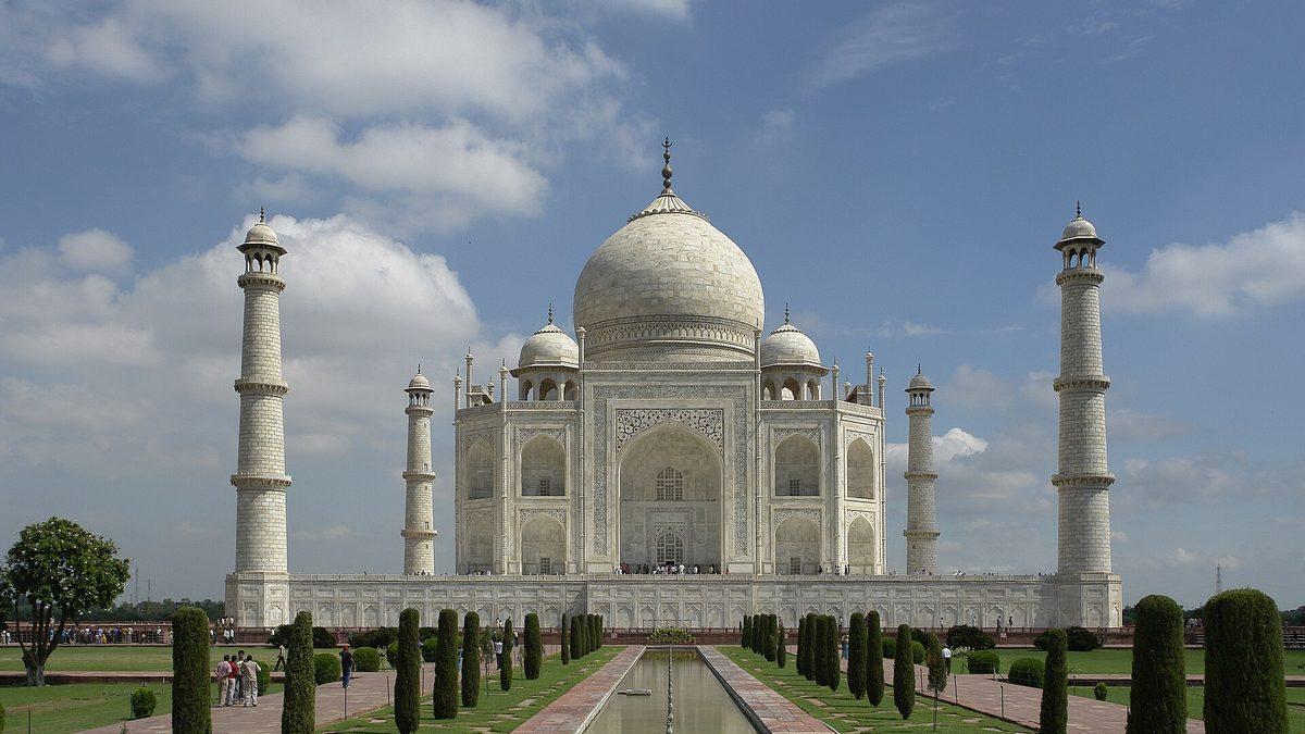 The Taj Mahal at Agra, the reason for the same-day trip
